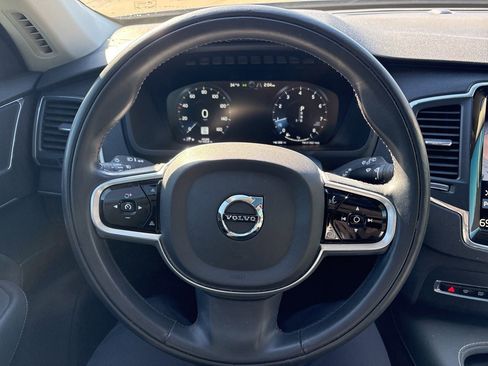 Used 2020 Volvo XC90 T6 Momentum w/ Protection Package Premier image 24