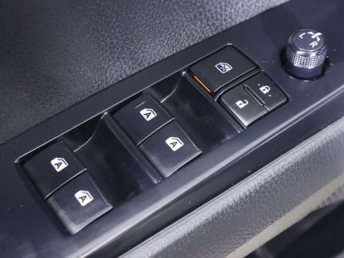 Used 2020 Toyota Camry SE FWD image 26