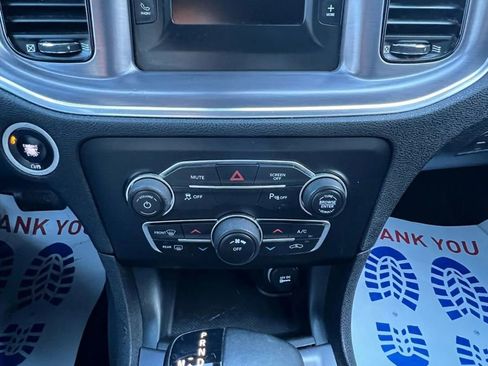 Used 2017 Dodge Charger SE w/ Blacktop Package image 14