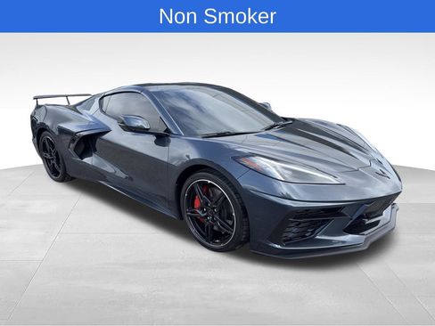 Used 2021 Chevrolet Corvette Stingray Premium Cpe w/ Z51 Performance Package RWD image 9