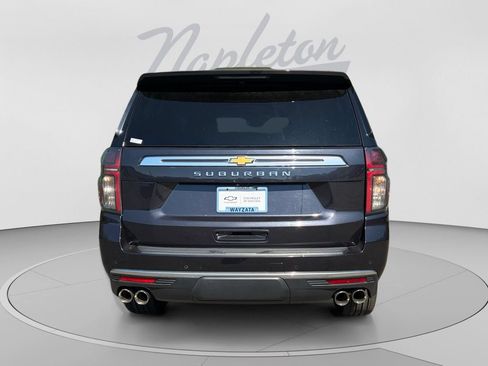 Used 2023 Chevrolet Suburban High Country AWD/4WD image 7