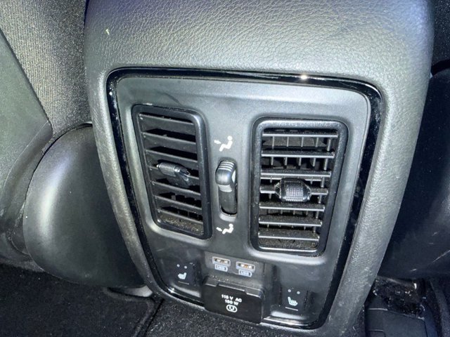 Used 2020 Jeep Grand Cherokee High Altitude AWD/4WD image 12