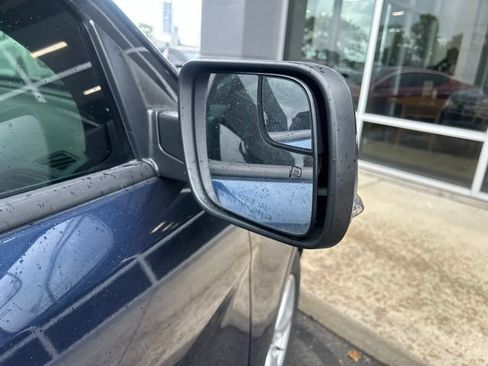Used 2016 Ford Explorer XLT AWD/4WD image 9
