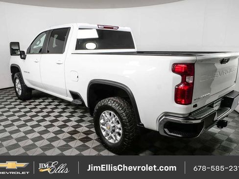 Used 2024 Chevrolet Silverado 2500 LT AWD/4WD image 25