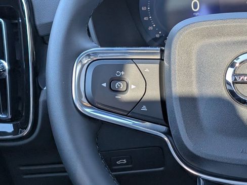 New 2026 Volvo XC40 B5 Ultra w/ Protection Package Premier image 17