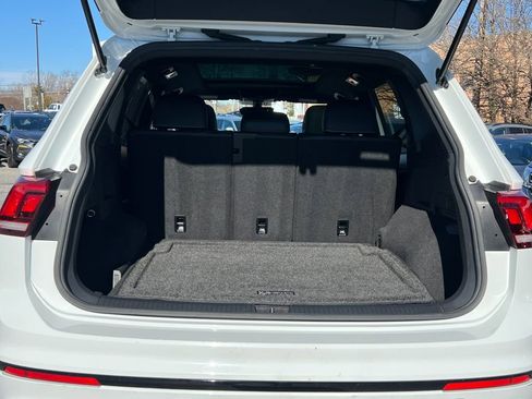 Used 2021 Volkswagen Tiguan SE R-Line image 17