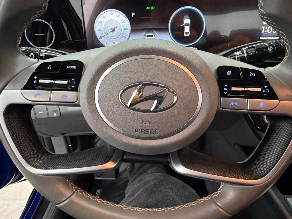 Used 2023 Hyundai Elantra SEL w/ Convenience Package FWD image 16