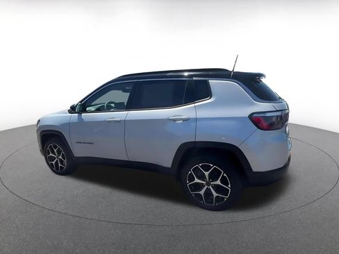 Used 2025 Jeep Compass Limited AWD/4WD image 8