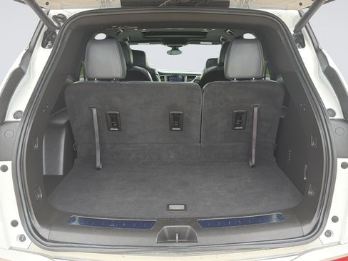 Used 2023 Buick Enclave Essence w/ Experience Buick Package AWD/4WD image 28