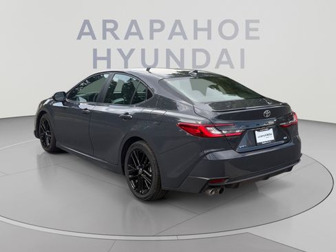 Used 2025 Toyota Camry SE FWD image 3