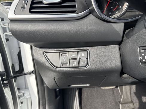 Used 2021 Genesis G70 2.0T w/ Prestige Package image 14