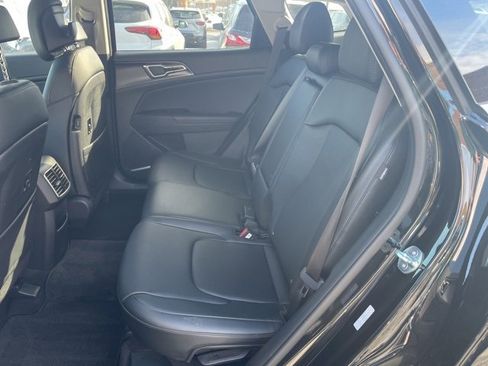 Used 2025 Kia Sportage EX image 14