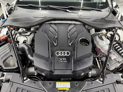 Used 2022 Audi A8 L 3.0T w/ Luxury Package image 27