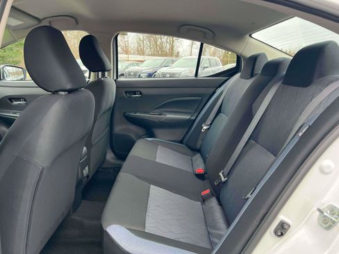 Used 2025 Nissan Versa SV w/ Trunk Package image 30