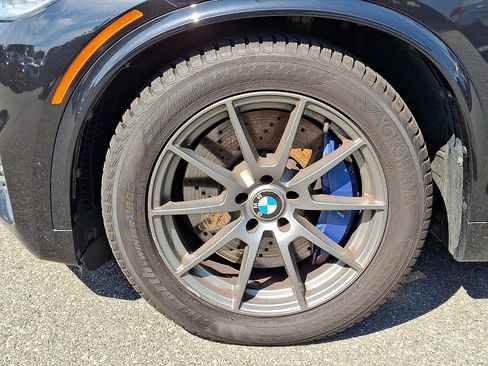 Used 2017 BMW X5 M AWD/4WD image 8