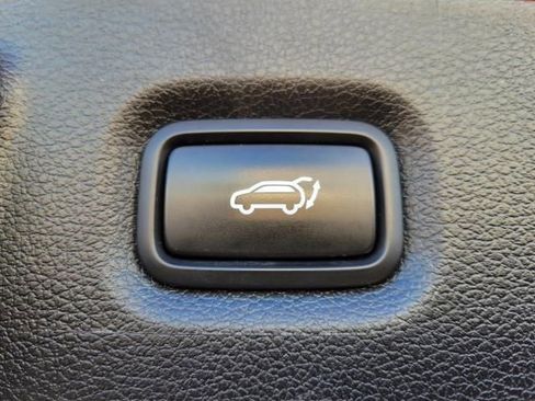 Used 2021 Hyundai Santa Fe Calligraphy image 9