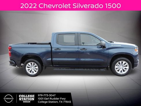 Used 2022 Chevrolet Silverado 1500 Custom image 2