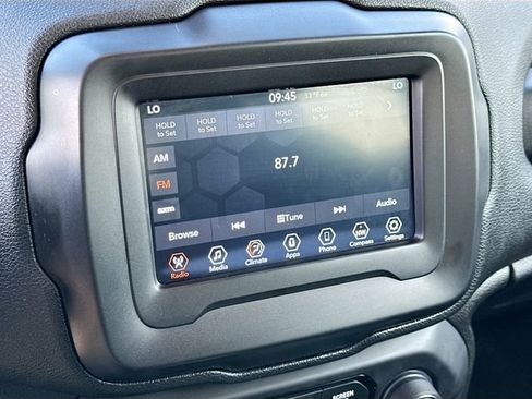 Used 2019 Jeep Renegade Latitude w/ Popular Equipment Group image 14