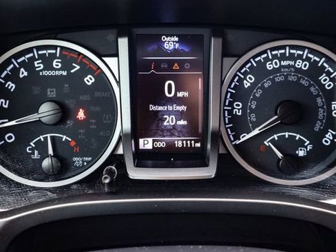 Used 2023 Toyota Tacoma SR5 w/ Technology Package image 26