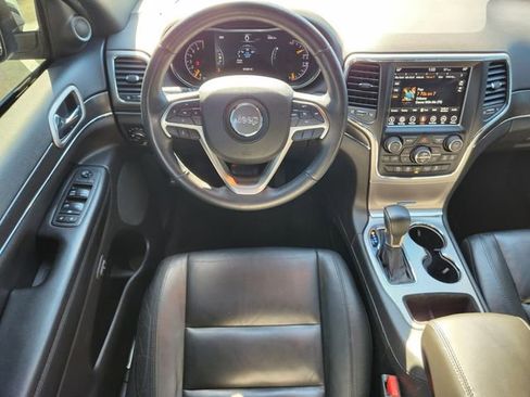 Used 2018 Jeep Grand Cherokee Limited image 16