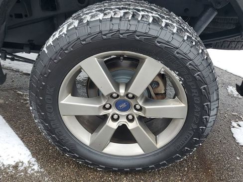 Used 2015 Ford F150 Lariat w/ Equipment Group 502A Luxury image 5