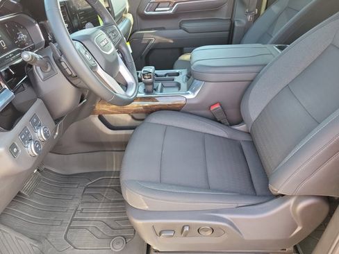 Used 2024 GMC Sierra 1500 Elevation image 12