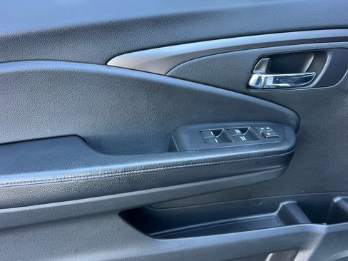 Used 2017 Honda Pilot EX-L image 12