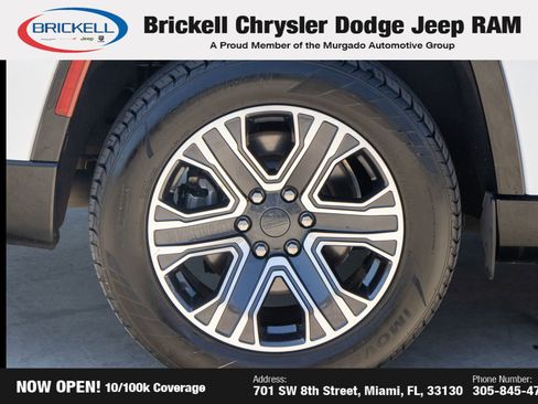 Used 2024 Jeep Wagoneer L Series II w/ Flexible Seating Group AWD/4WD image 38