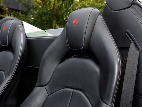 Used 2019 Ferrari 488 Spider RWD image 22