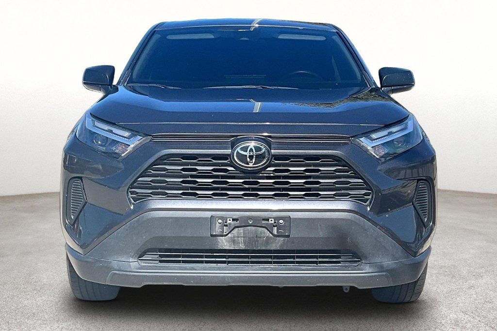 Used 2023 Toyota RAV4 LE FWD image 3
