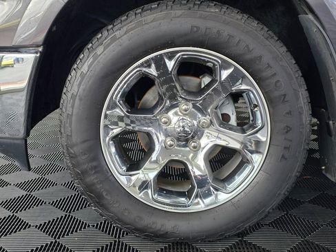 Used 2018 RAM 1500 Laramie w/ Convenience Group image 12