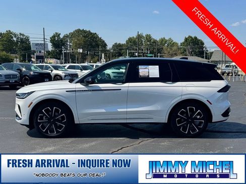 Used 2024 Lincoln Nautilus Reserve w/ Equipment Group 202A AWD/4WD image 29