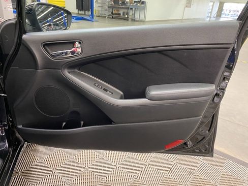 Used 2017 Kia Forte S image 13