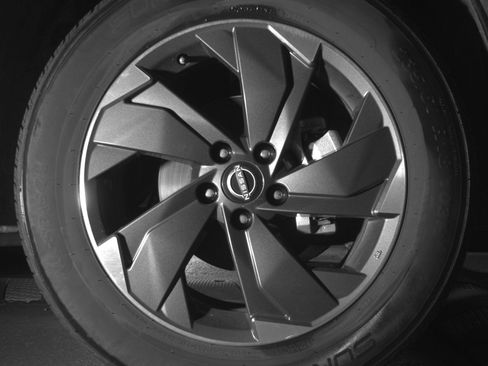 Used 2025 Nissan Rogue SV AWD/4WD image 13