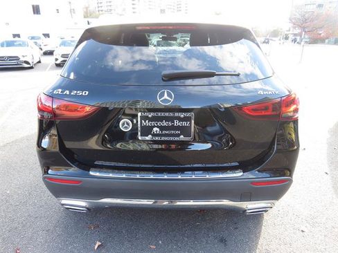 Used 2021 Mercedes-Benz GLA 250 4MATIC image 3