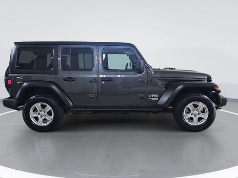 Used 2018 Jeep Wrangler Unlimited Sport S AWD/4WD image 2