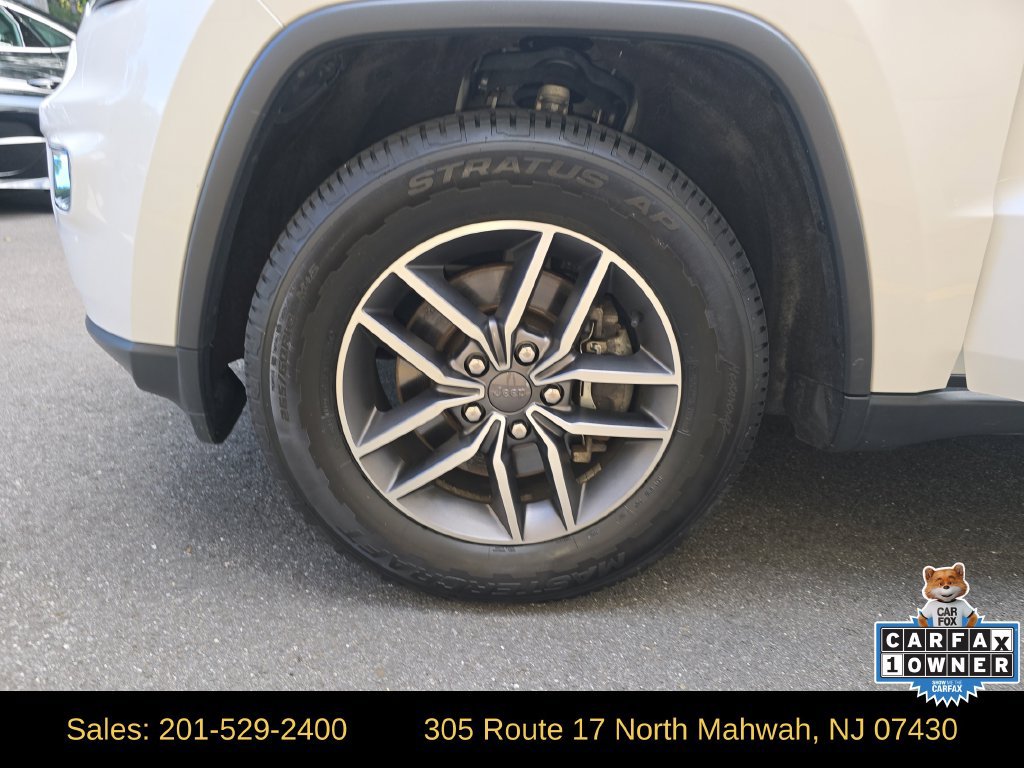Used 2021 Jeep Grand Cherokee Limited w/ Premium Lighting Group AWD/4WD image 28