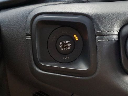 Used 2024 Jeep Wrangler High Altitude AWD/4WD image 31