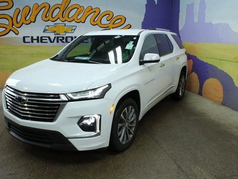 Certified 2023 Chevrolet Traverse Premier w/ LPO, Floor Liner Package image 4