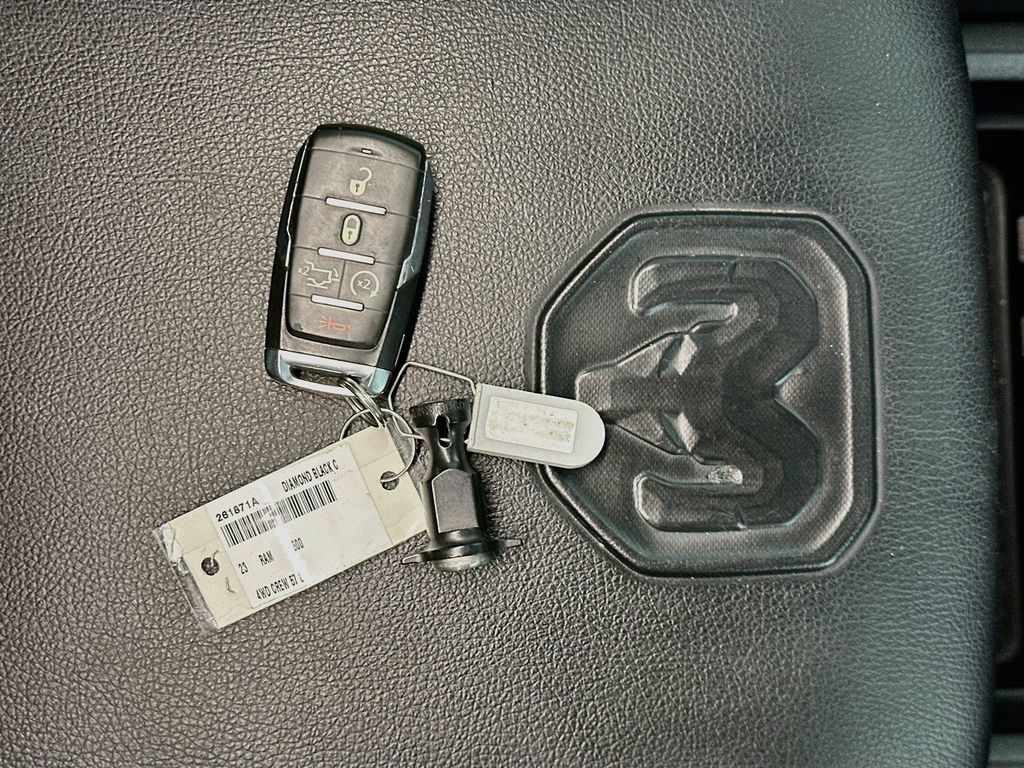 Used 2023 RAM 1500 Laramie AWD/4WD image 35