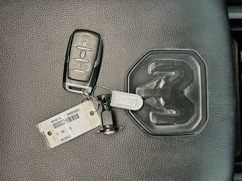 Used 2023 RAM 1500 Laramie AWD/4WD image 35