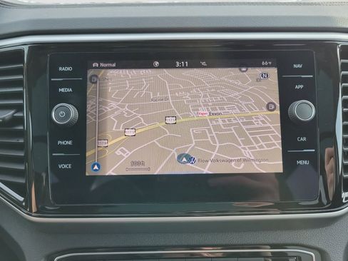 Certified 2023 Volkswagen Atlas SEL R-Line image 17