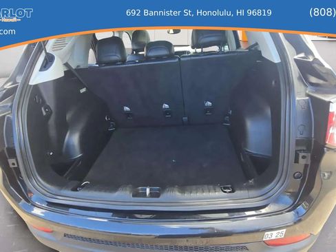 Used 2018 Jeep Compass Latitude w/ Popular Equipment Group FWD image 8