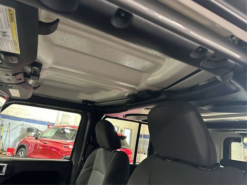 Used 2023 Jeep Wrangler Unlimited w/ Cold Weather Group AWD/4WD image 12