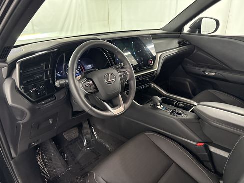 Used 2026 Lexus TX 350 AWD w/ Technology Package image 4