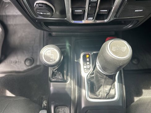 Used 2022 Jeep Wrangler Unlimited Sport AWD/4WD image 20