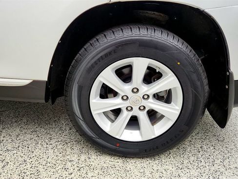 Used 2013 Toyota Highlander SE w/ Convenience Pkg AWD/4WD image 9