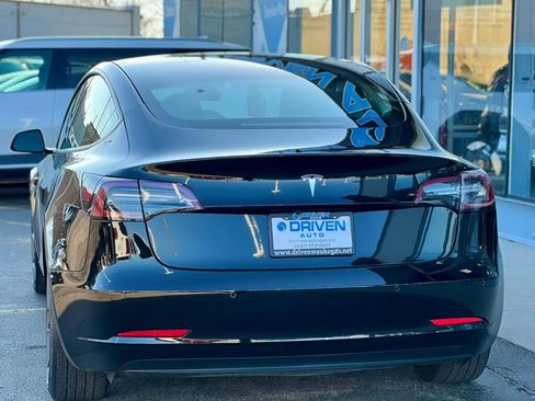 Used 2021 Tesla Model 3 Standard Range Plus image 36