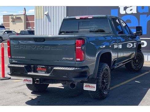 Used 2025 Chevrolet Silverado 2500 ZR2 AWD/4WD image 15