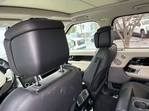 Used 2018 Land Rover Range Rover HSE image 13